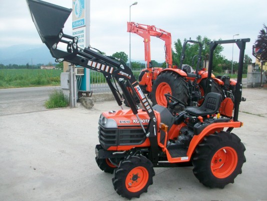 Kubota B1610 FILTRY
